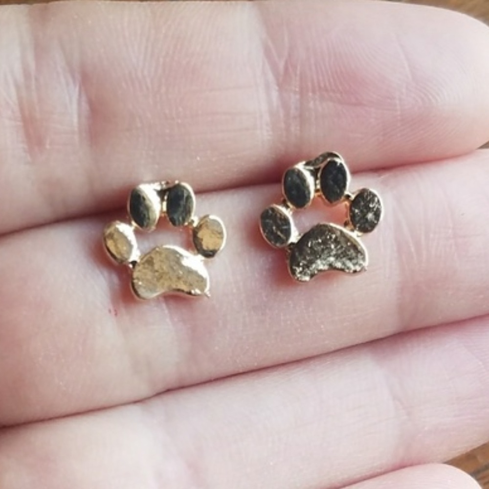 NWOT Gold Paw Prints Studs - Picture 5 of 8